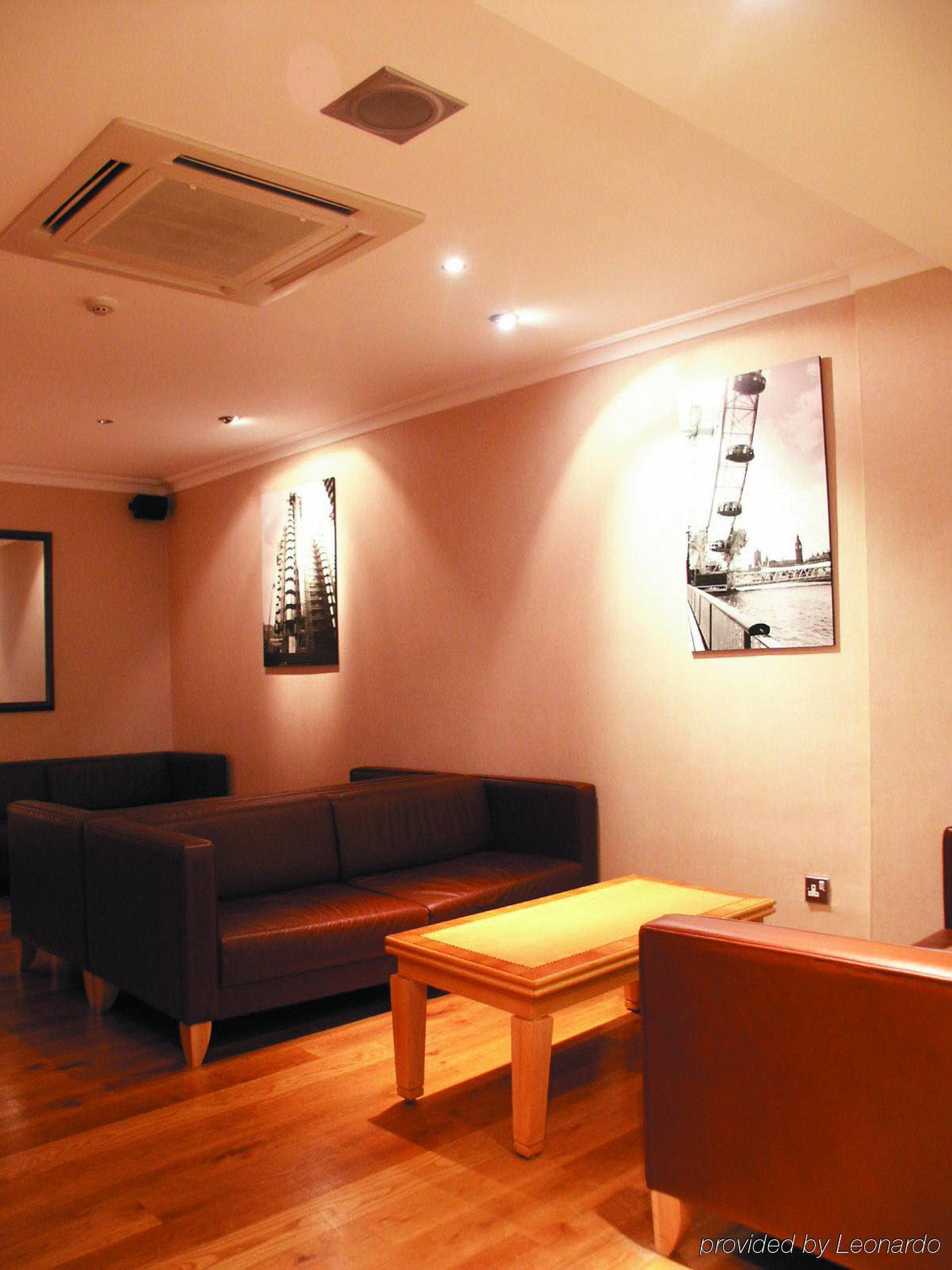 Norfolk Plaza Hotel Лондон Интерьер фото