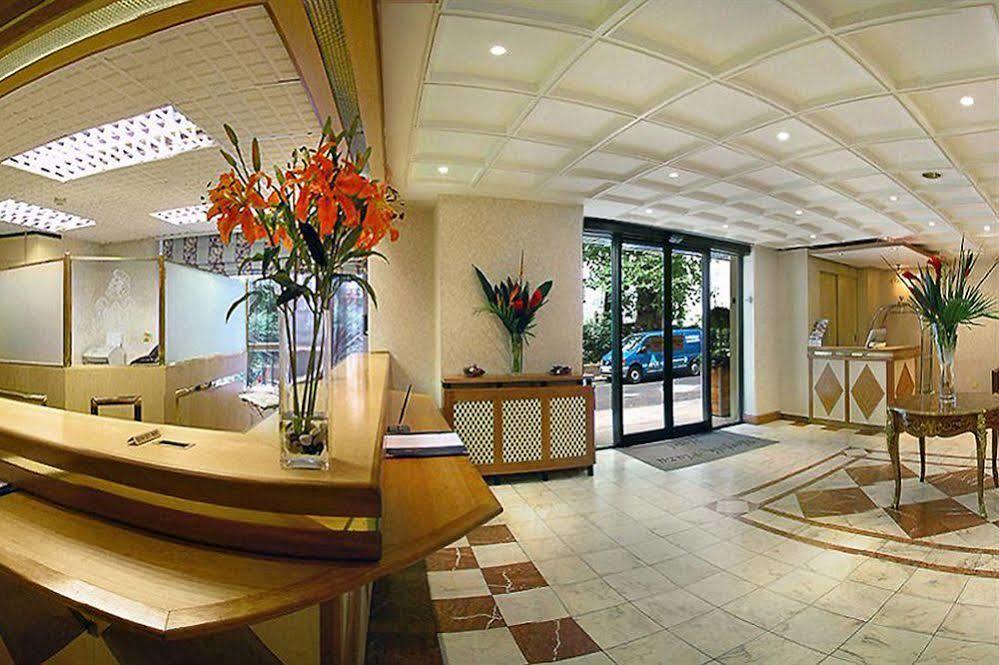 Norfolk Plaza Hotel Лондон Экстерьер фото